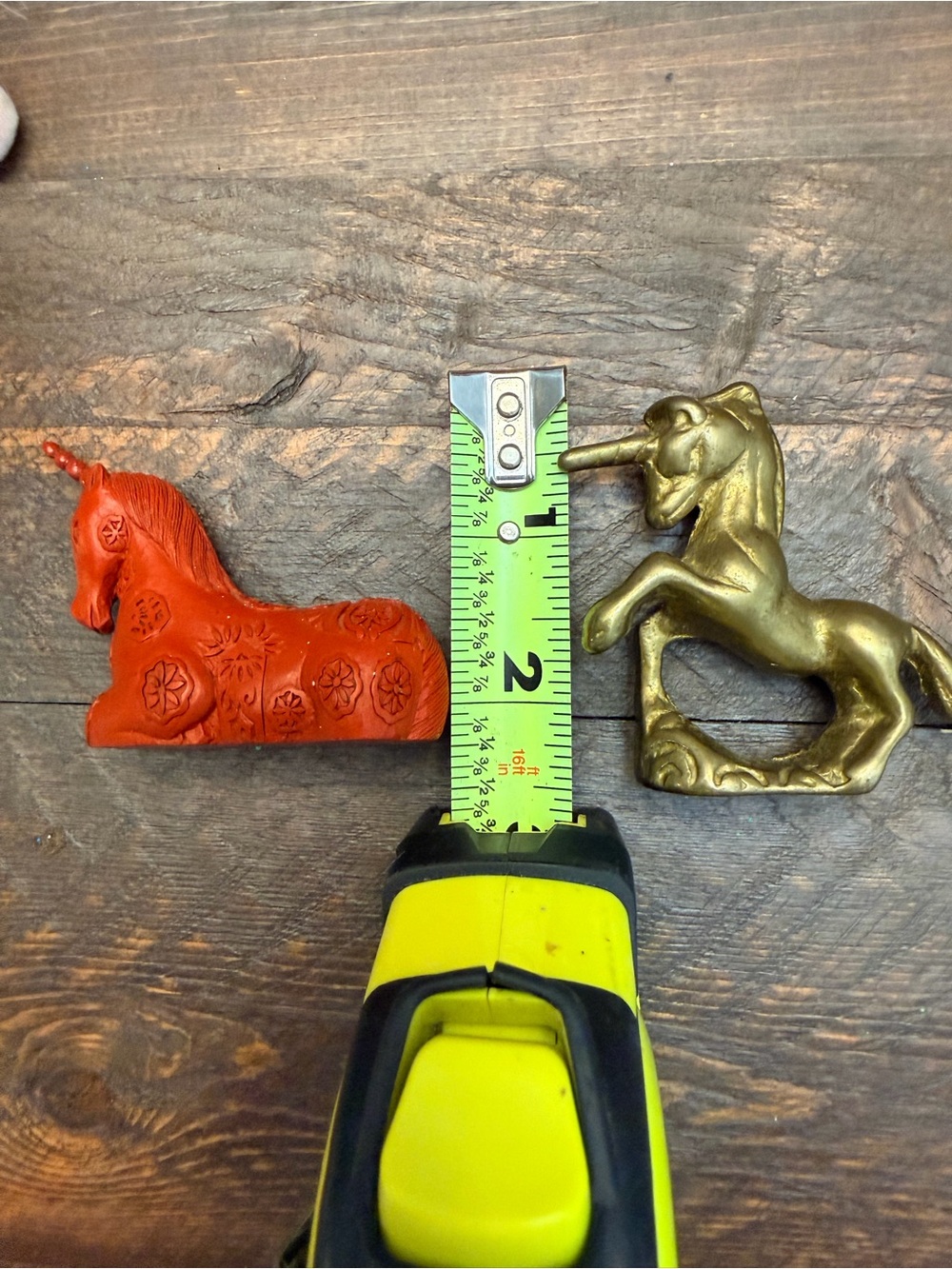 Set of 3 Unicorns Flocked Red Resin and solid Brass GUC collectors pieces - Picture 11 of 13